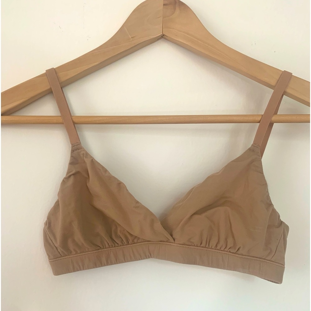 Skims bralette XS nude beige color